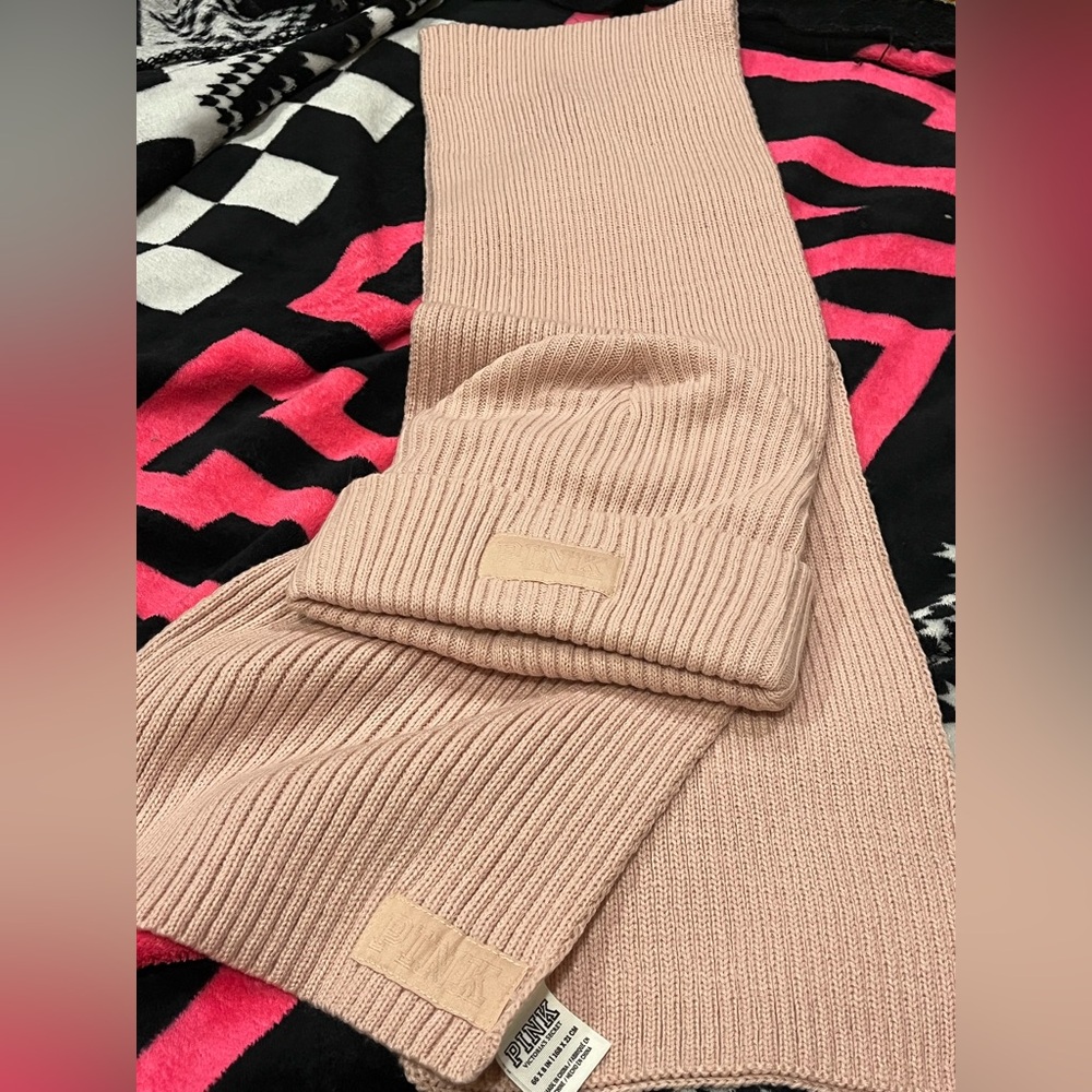 🆕 Victoria’s Secret Pink Beanie Hat & Long Scarf Rose Brand New Winter Gift Set